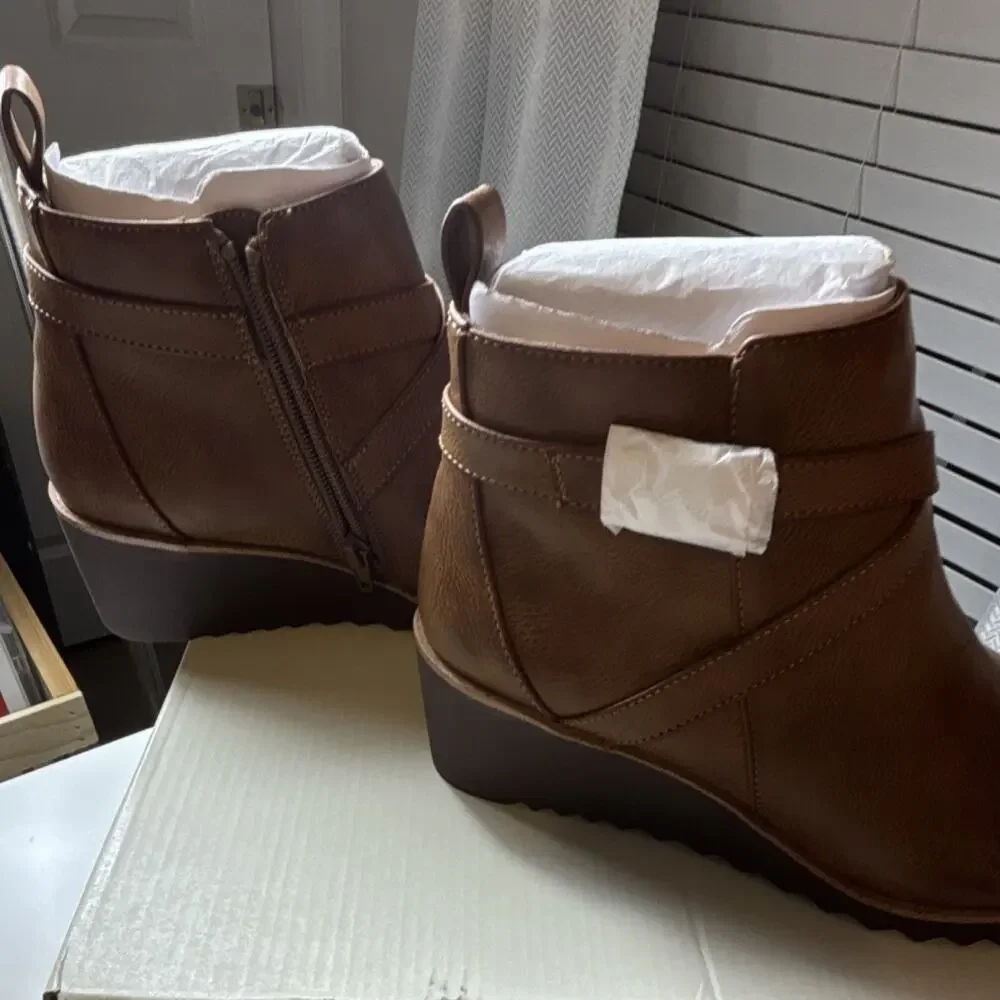 LifeStride Zinfandel Soft System Brown Wedge Ankle Bootie Zip Round Toe 7.5M
